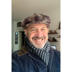 Gatsby a cuadros marrón