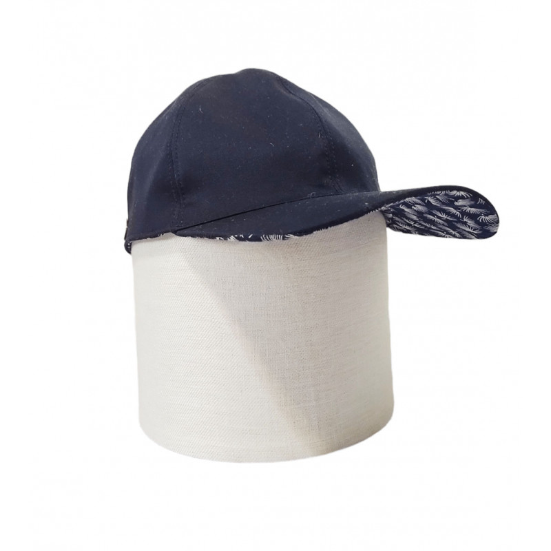 Cap combinada con estampado